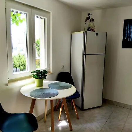 Grande Vista - Lovely With Private Spacious Lush Mediterranean Patio And Sea View *