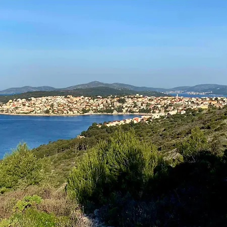 Grande Vista - Lovely With Private Spacious Lush Mediterranean Patio And Sea View *