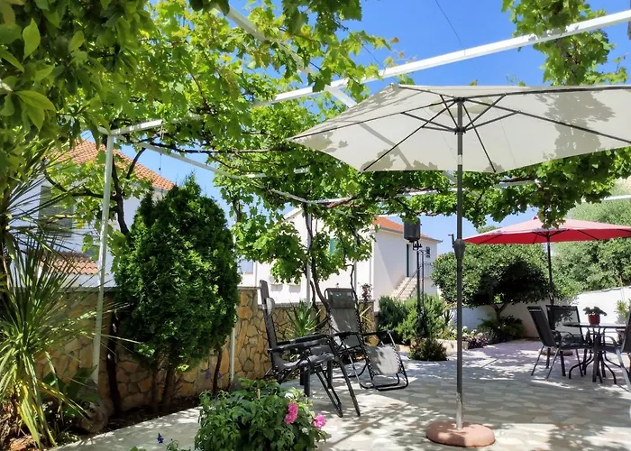 Grande Vista - Lovely With Private Spacious Lush Mediterranean Patio And Sea View * Τρογκίρ