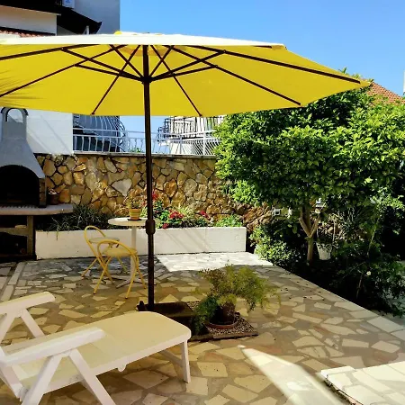 Apartman Grande Vista - Lovely With Private Spacious Lush Mediterranean Patio And Sea View *