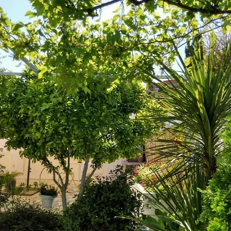 Apartman Grande Vista - Lovely With Private Spacious Lush Mediterranean Patio And Sea View *