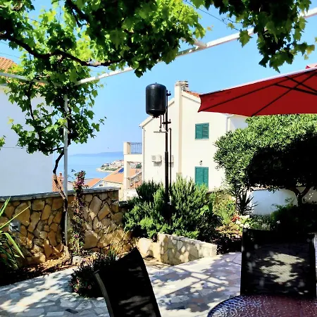 Grande Vista - Lovely With Private Spacious Lush Mediterranean Patio And Sea View