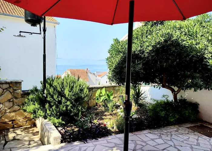 Grande Vista - Lovely With Private Spacious Lush Mediterranean Patio And Sea View Appartement *