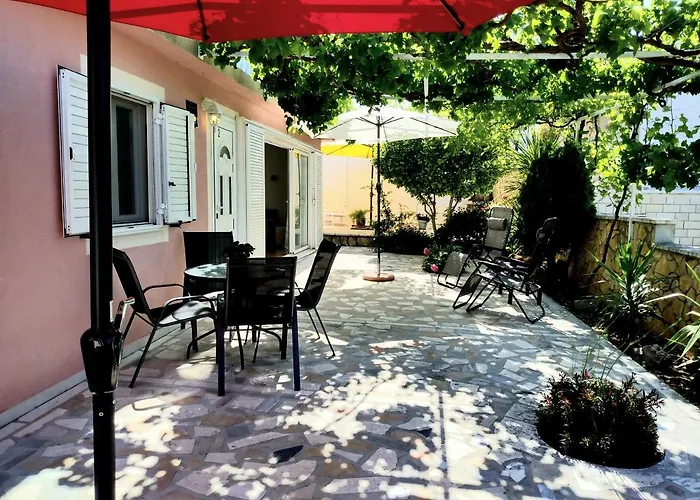 Appartement Grande Vista - Lovely With Private Spacious Lush Mediterranean Patio And Sea View *