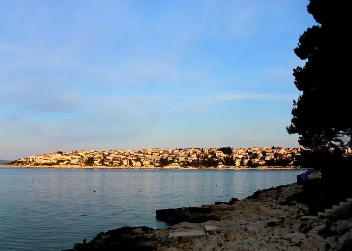 Appartement Grande Vista - Lovely With Private Spacious Lush Mediterranean Patio And Sea View Trogir