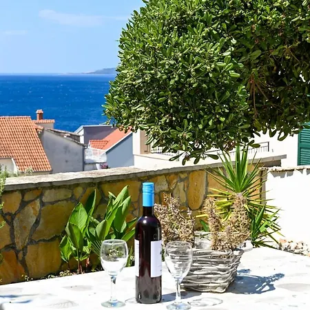 Grande Vista - Lovely With Private Spacious Lush Mediterranean Patio And Sea View *